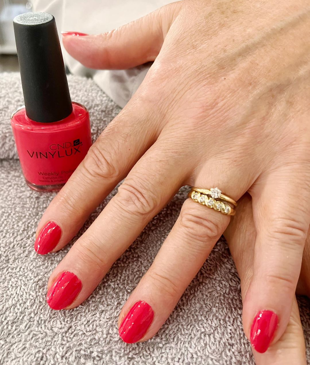 Essential Pairs nail photo 5